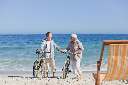 older-couple-beach-brain-health