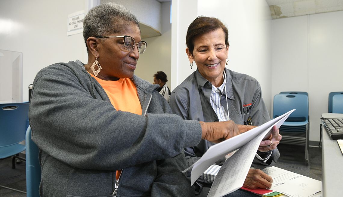 AARP Foundation Tax Aide Seeks 2024 Volunteers   New Aarpf Alexandria Library 136 1140x655 