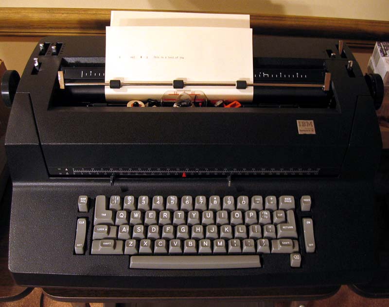 ibm_selectric_II_a