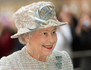 400-queen-elizabeth-money-news-roundup