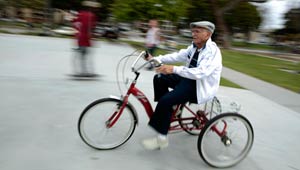 Centenarian Octavio Orduno, 103, rides his bike every day