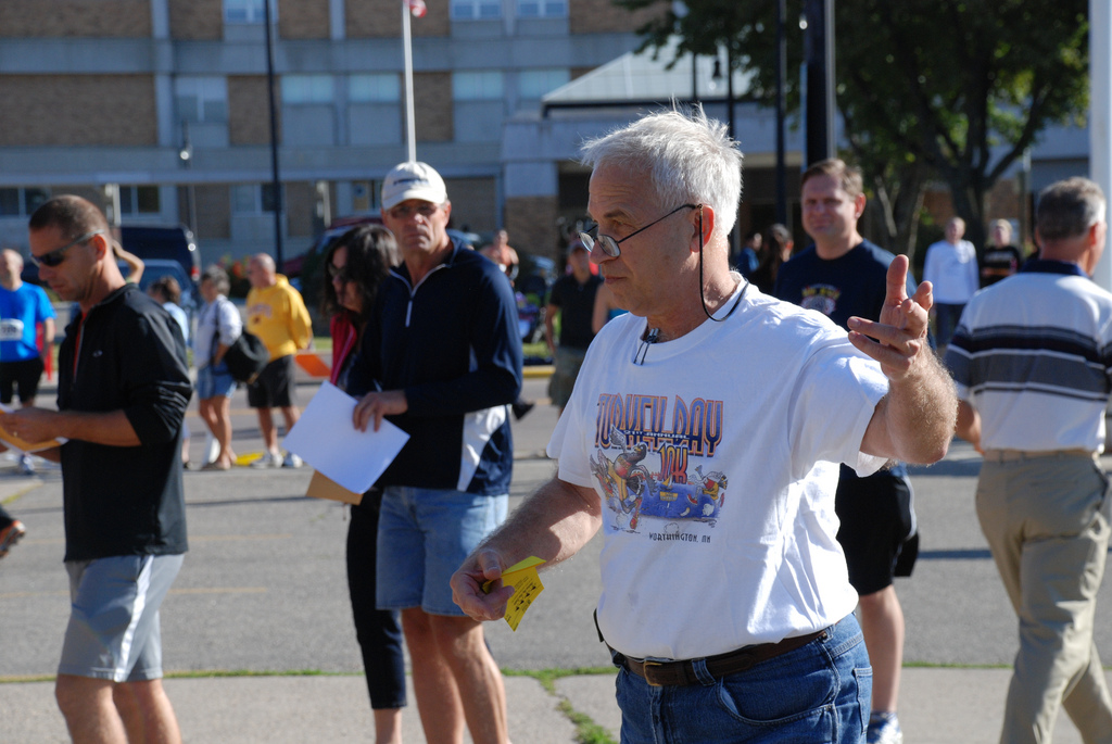 Jerry Fiola directing the Turkey Day 10K