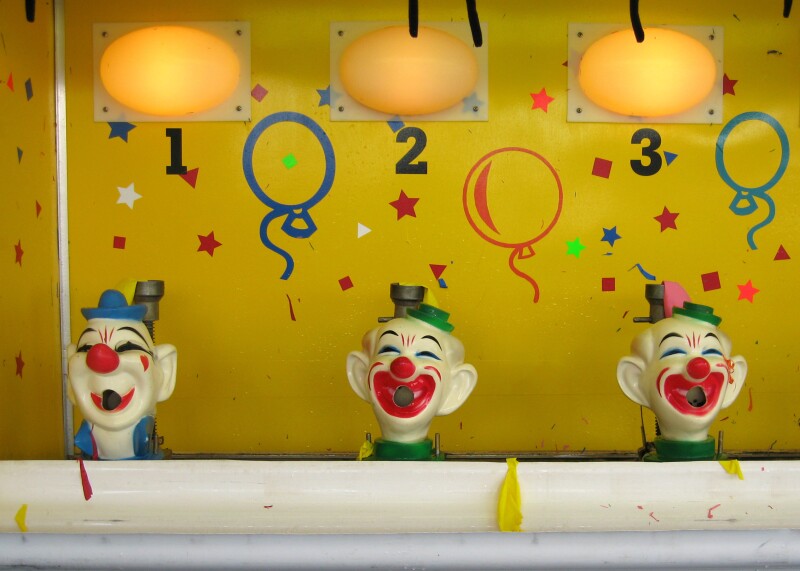 Clown Water Gun Balloon Game