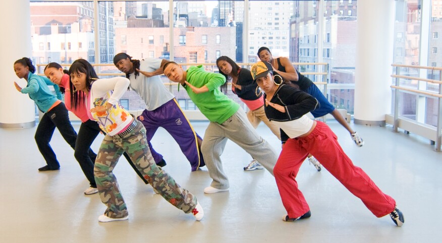 image_of_Alvin_Ailey_dance_class_Hip-Hop class at Ailey Extension. Photo by Arthur Coopchik_1800.jpg