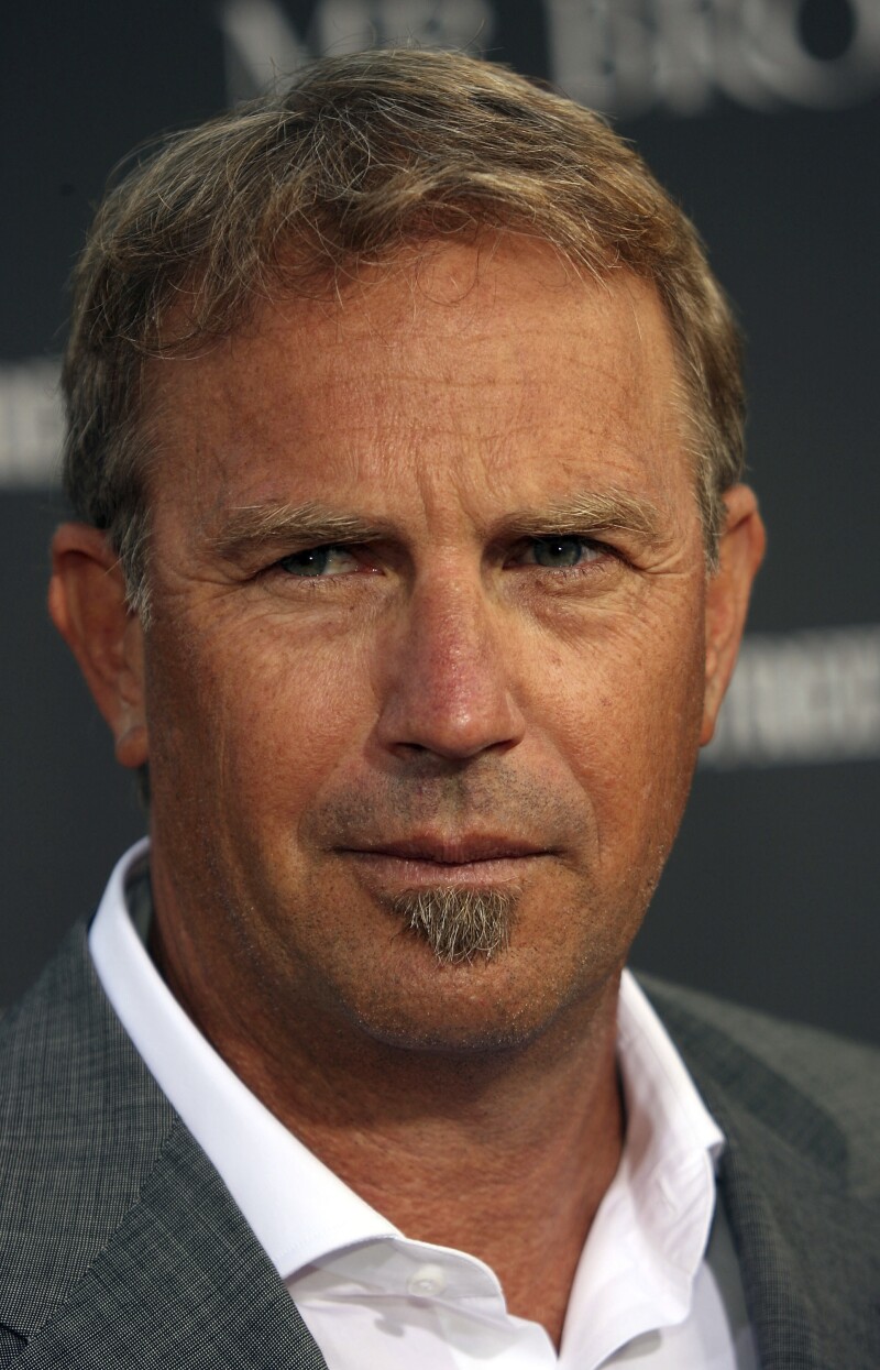 LA Premiere Of MGM's "Mr. Brooks " - Arrivals