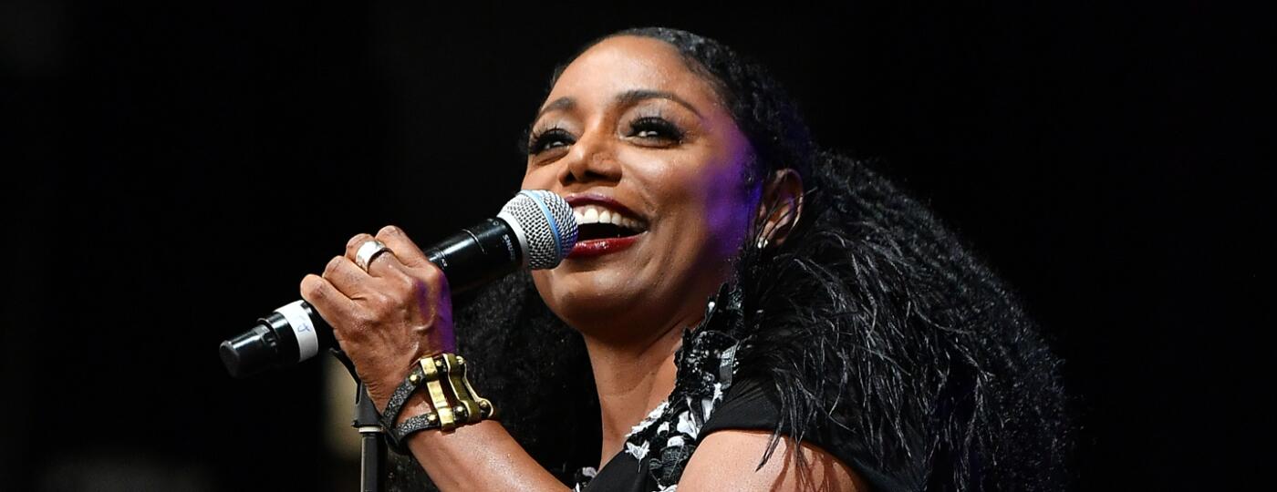 Karyn_White_performing_1440x584_GettyImages-1165985134.jpg