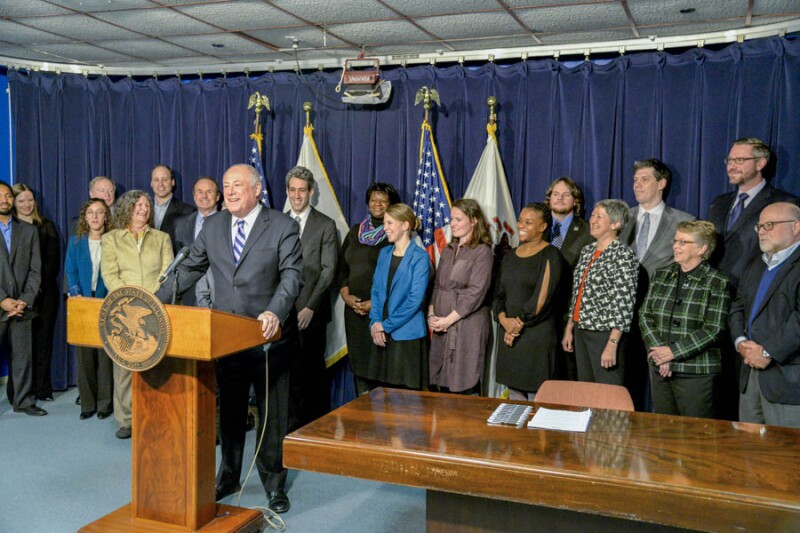 Governor Quinn Signs Law to Provide Secure Retirement Option for Workers Across Illinois