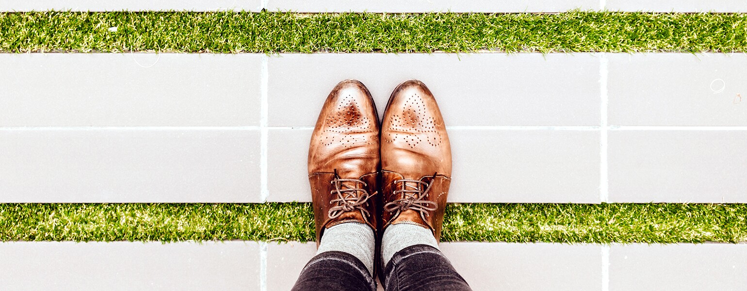aarp, sisters, style, oxfords