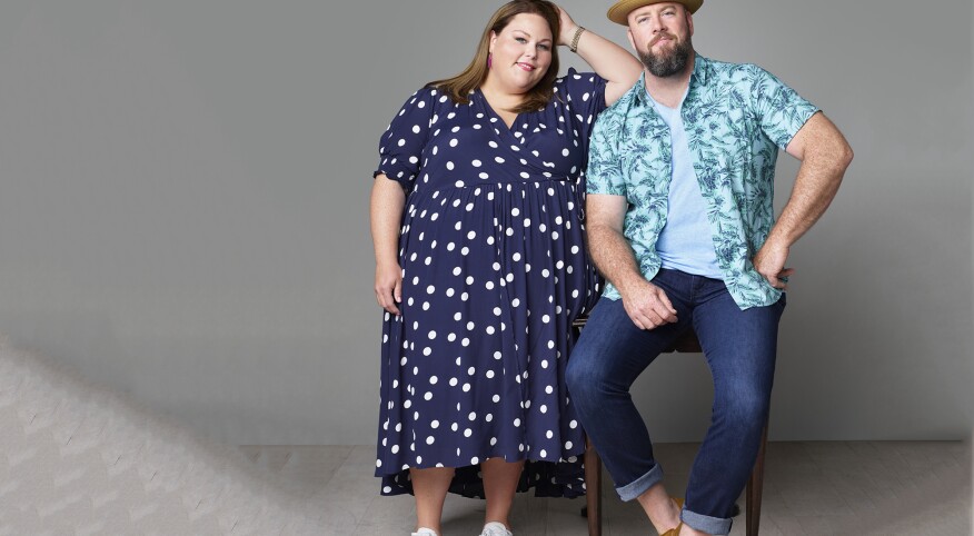 This is US cast members Chrissy Metz as Kate Pearson (L), Chris Sullivan as Toby Damon (R)