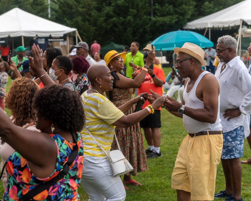 Crowd dancing at Lake Arbo rJazz Festival