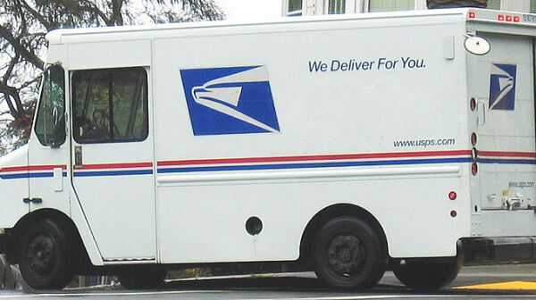 United_States_Postal_Service_Truck