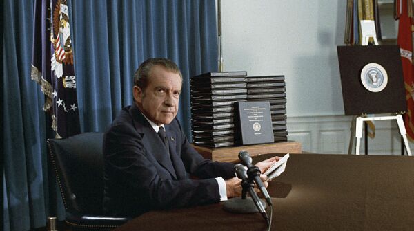800px-Nixon_edited_transcripts