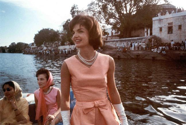 Jackie Kennedy, 1962, India