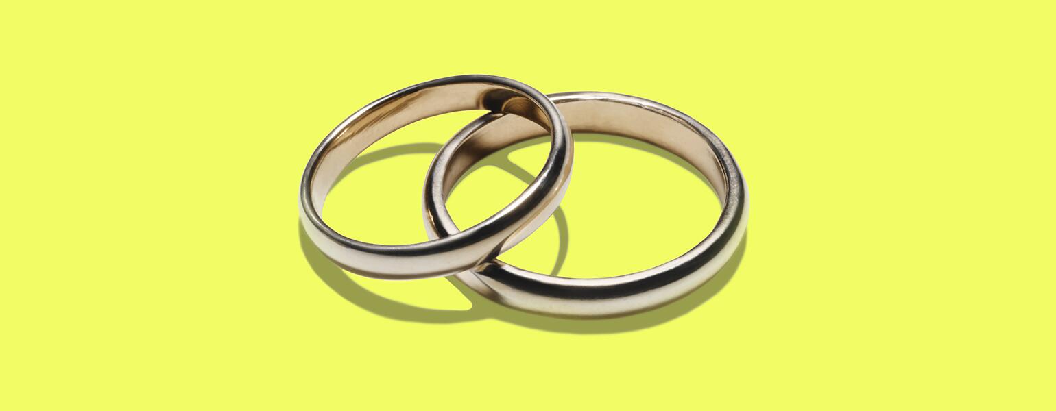 An image of two wedding rings.