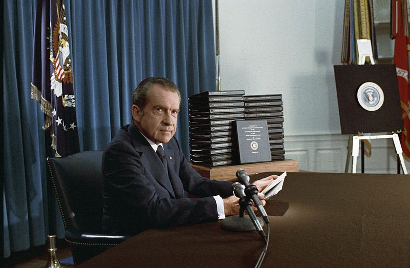800px-Nixon_edited_transcripts