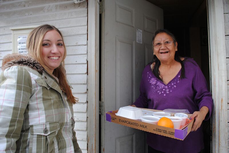 Meals_on_Wheels_delivery