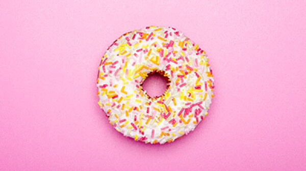 400-pink-doughnut-sprinkles-fight-sugar-addiction