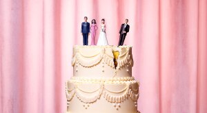 Wedding cake toppers of divorced couple  