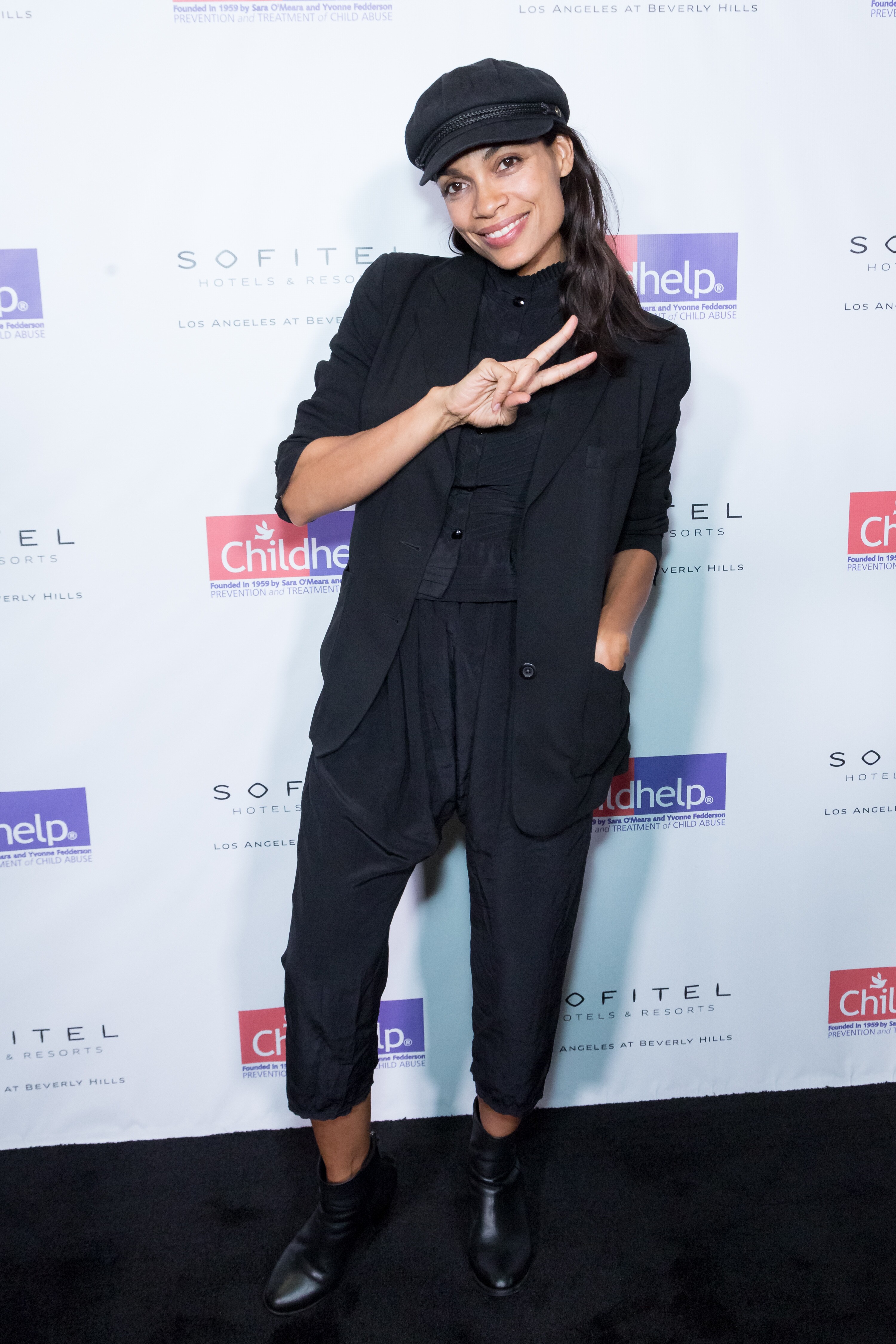 aarp, sisters, hats, rosario dawson