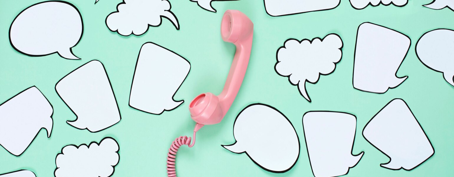 pink_phone_on_speech_bubbles-Stocksy_1090862_1540.jpg