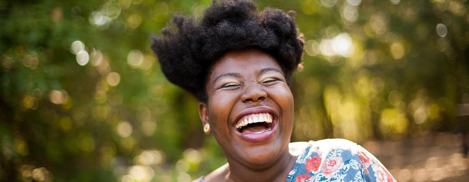 image_of_black_woman_laughing_Stocksy_txp6a7370c0UDU200_OriginalDelivery_2130121_1540
