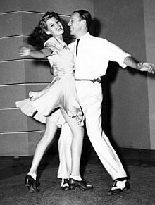 220px-Astaire-Hayworth-dancing