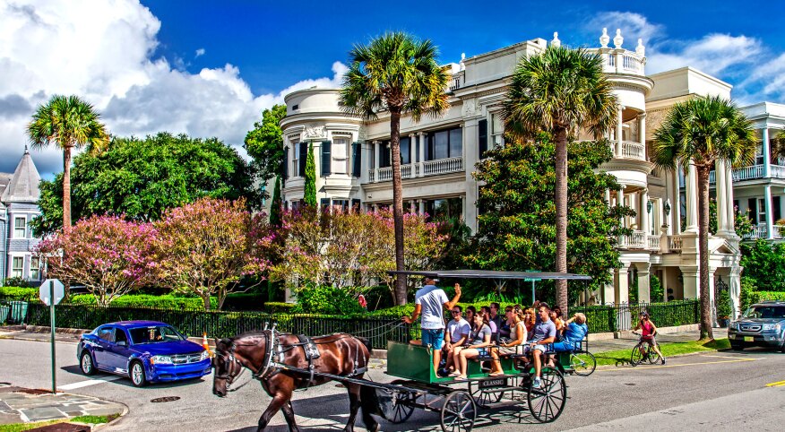Battery and horse drawn carriage ride in Charleston, South Carolina.