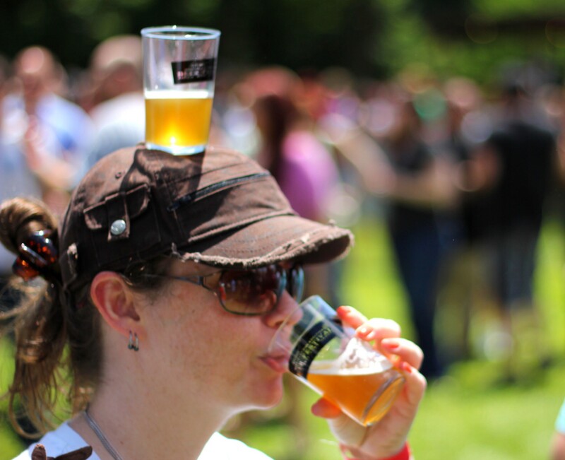 woman-and-two-beers