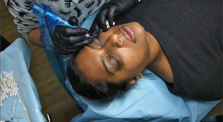 Permanent Eyeliner, Before and After the Procedure