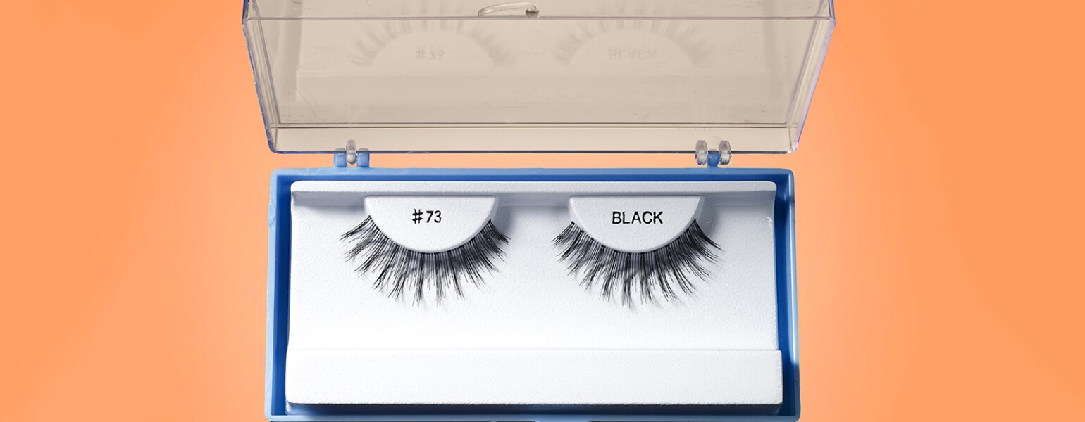 The Girlfriend Girlfriend's Guide false lashes false eyelashes glam makeup beauty cosmetics beautiful lashes