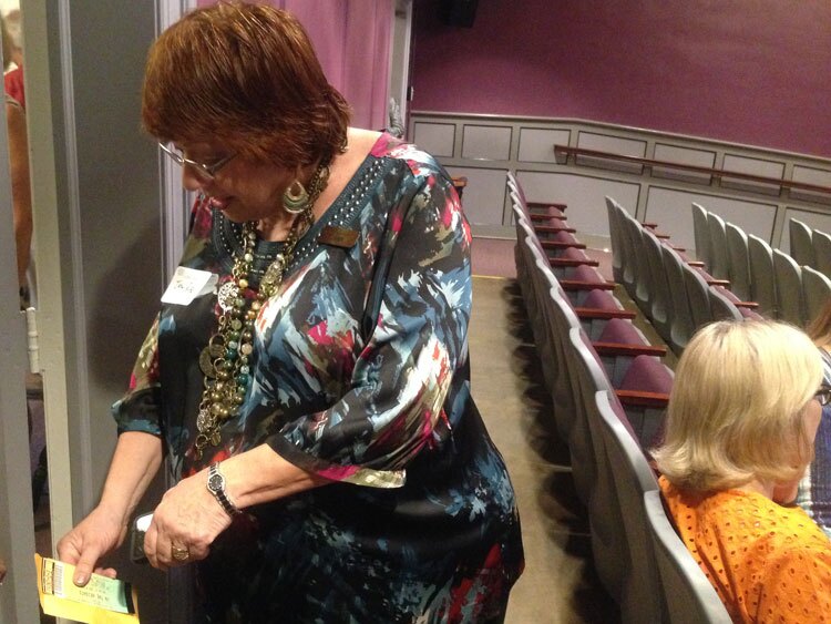 Volunteer at Little Theater of Alexandria