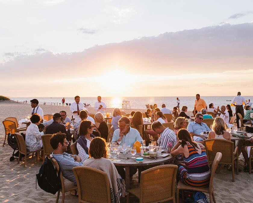 Galley_Beach_Restaurant_01_100.jpg