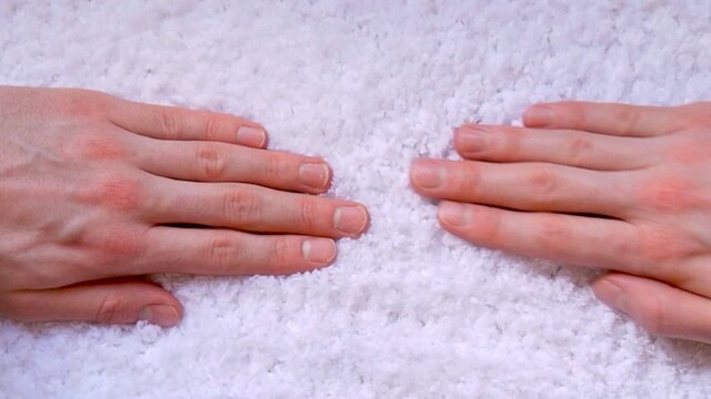 hands