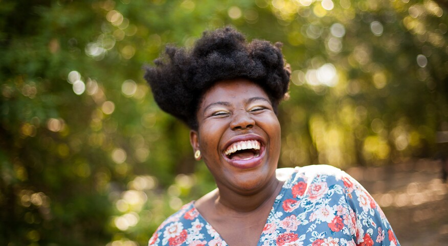 image_of_black_woman_laughing_Stocksy_txp6a7370c0UDU200_OriginalDelivery_2130121_1540