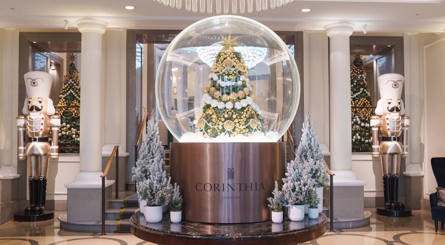 Holilday decorations in the Corinthia London lobby