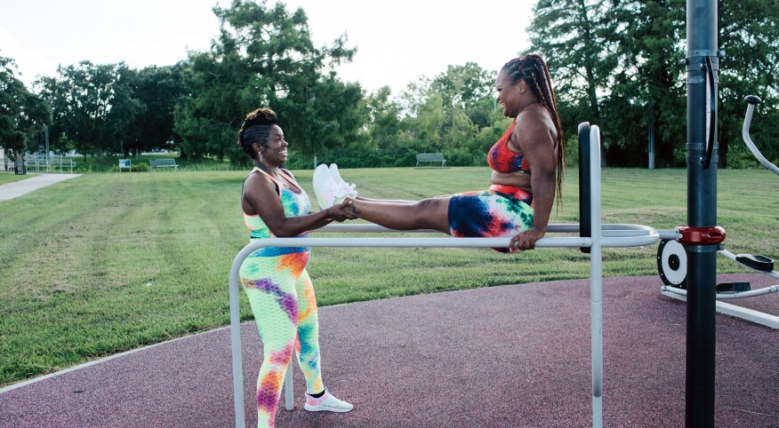 image_of_two_women_working_out_on_FitLot_39A0078_1800.jpg