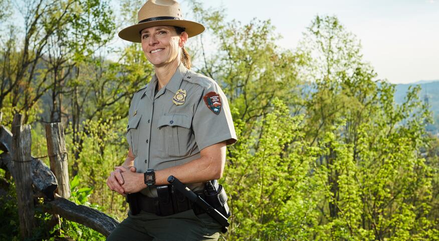 Lisa Hendy on duty in ranger uniform in the smoky mountains national pak
