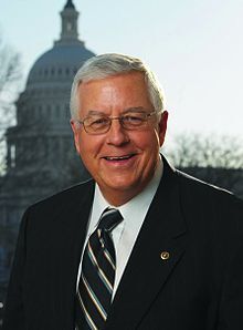 220px-Mike_Enzi,_official_portrait,_111th_Congress