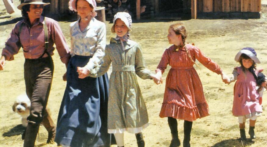 LITTLE HOUSE ON THE PRAIRIE NBC Western TV series with from left: Michael Landon, Karen Grassie, Melissa Sue Anderson, Melissa Gilbert, Lindsey Greenbush