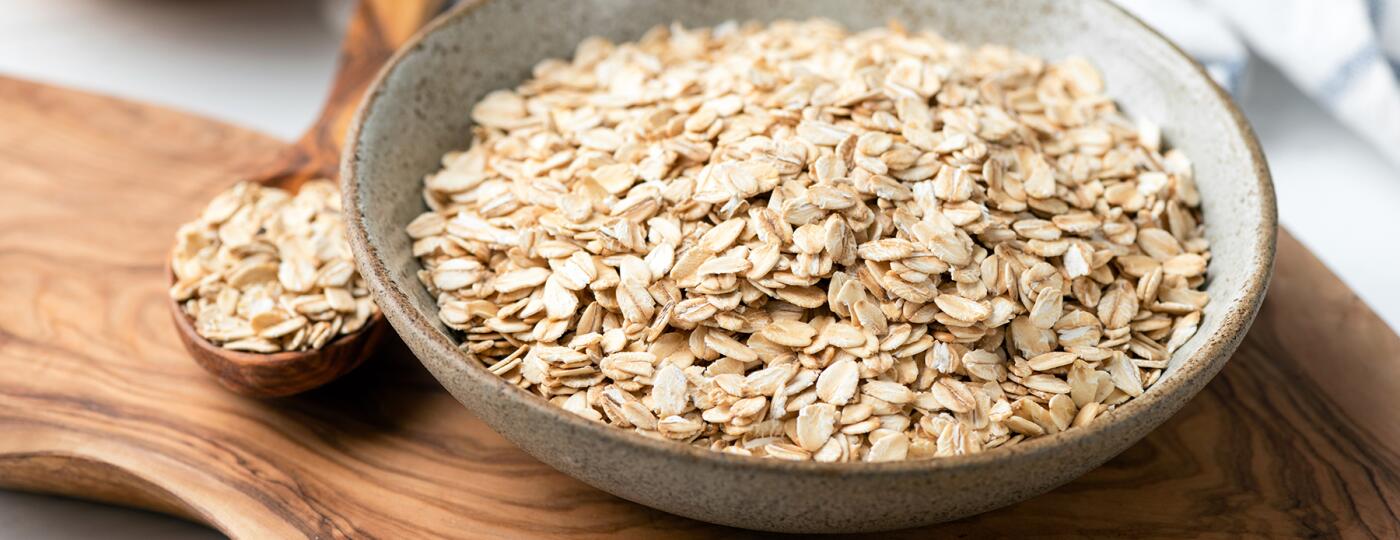 image_of_a_bowl_of_dried_oats_GettyImages-1207948447_1800
