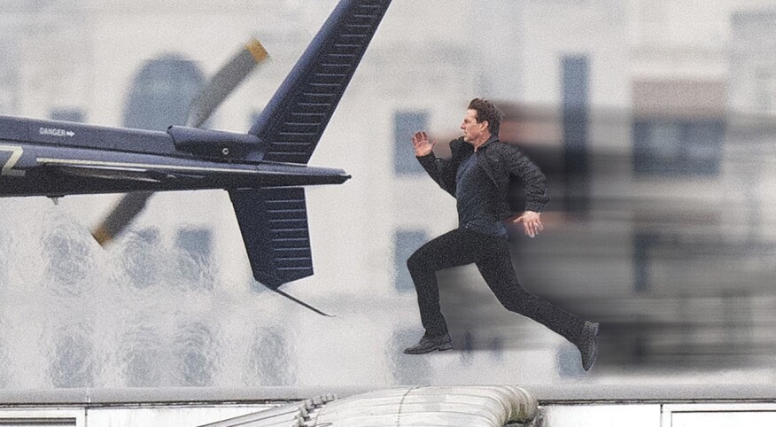 Tom Cruise sprinting
