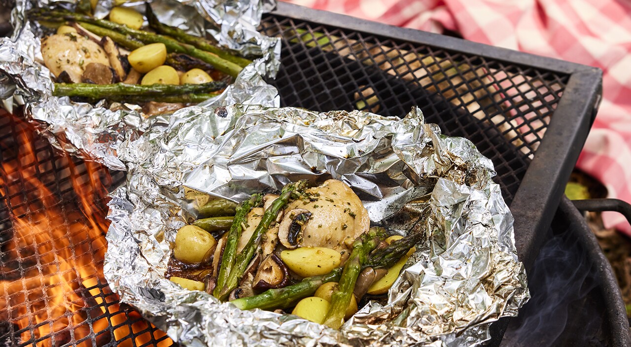 Honey Garlic Chicken Potato Foil Packets (Campfire Chicken)