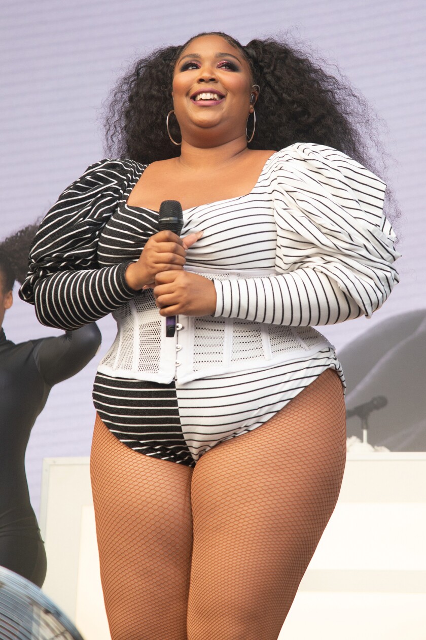 Lizzo_SistersOfTheYear_GettyImages-1154401357.jpg