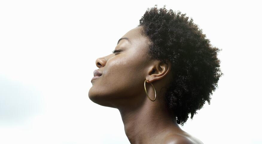 image_of_profilfe_of_short_natural_haired_woman_GettyImages-200413495-001_1800