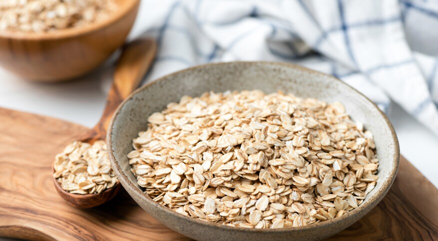 image_of_a_bowl_of_dried_oats_GettyImages-1207948447_1800