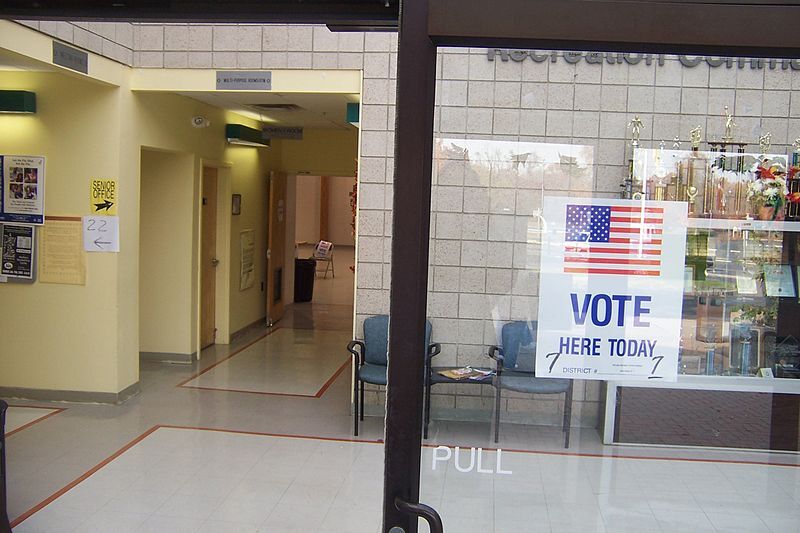 800px-NewJerseyPollingPlace2008