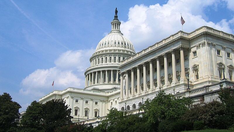 800px-US_Capitol_South