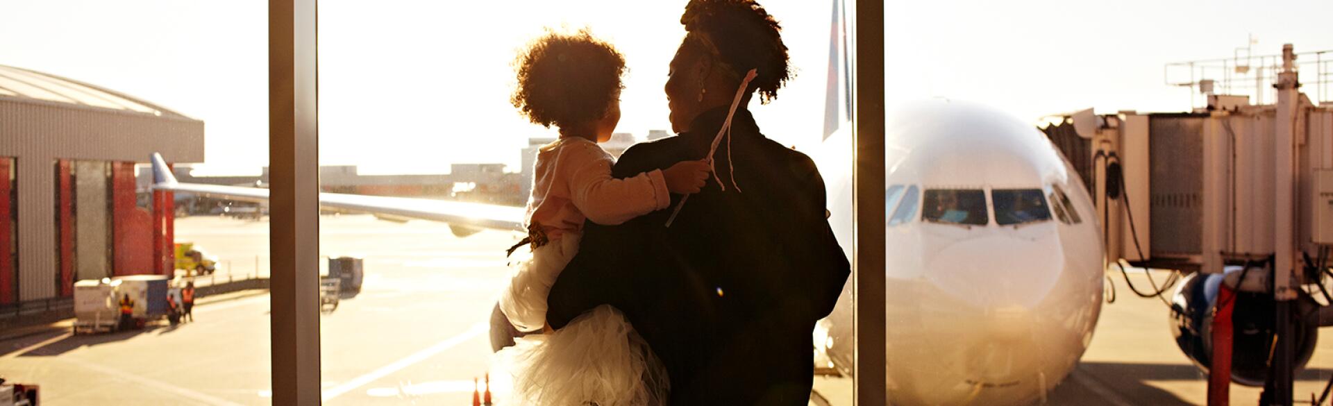 SingleMomsTravel_GettyImages-181215249_1540.jpg