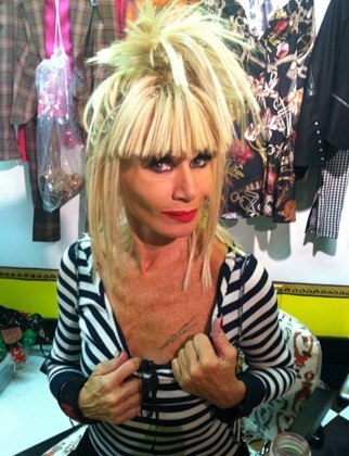 item0.rendition.slideshowVertical.fashion-tat-betsey-johnson
