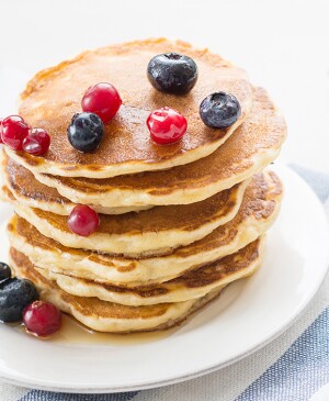 pancakes, berries, honey, rosemary